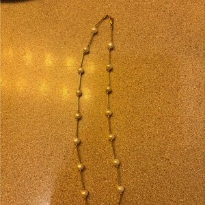 Elegant Gold and Pearl Necklace